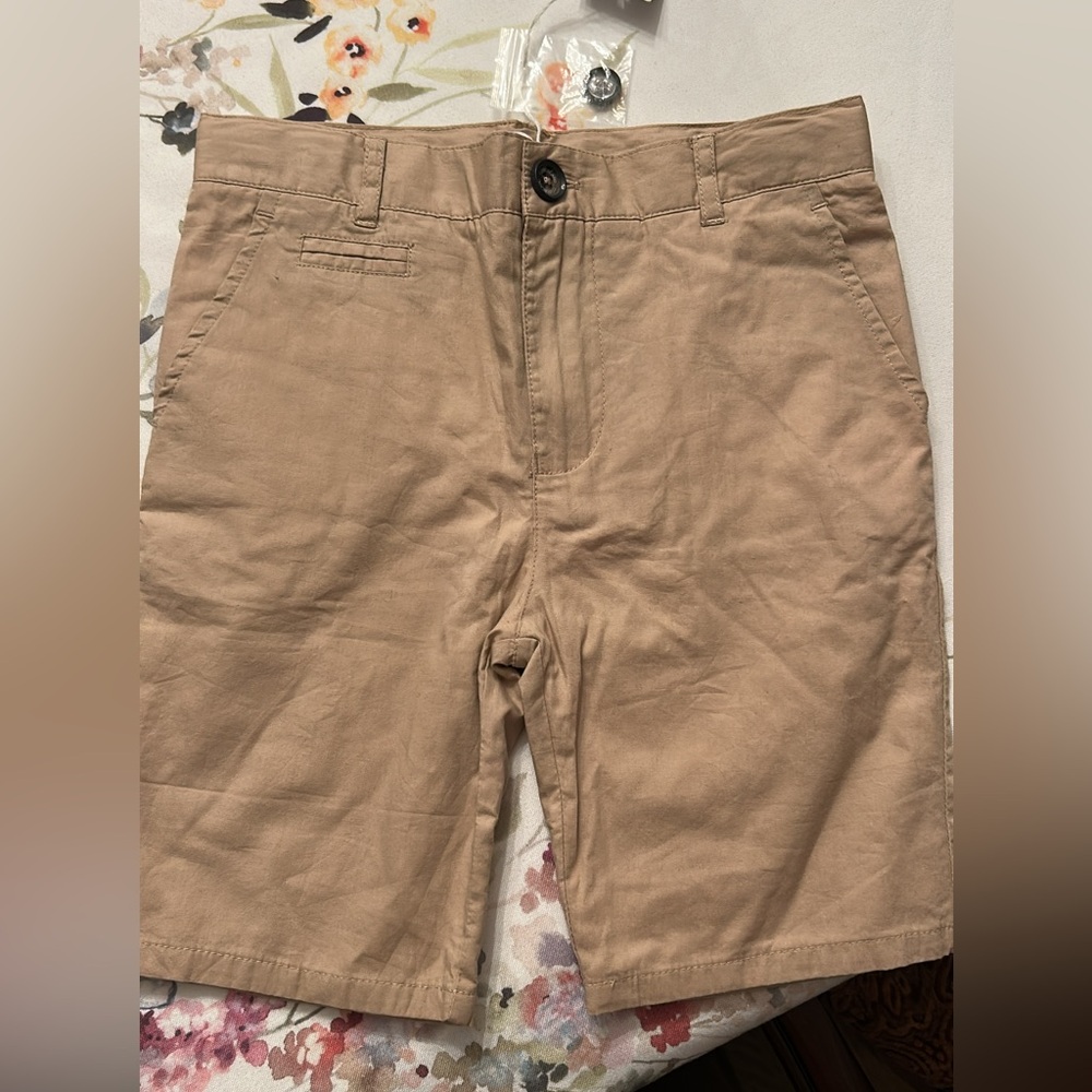 Coco Blanc boys NWT taupe shorts